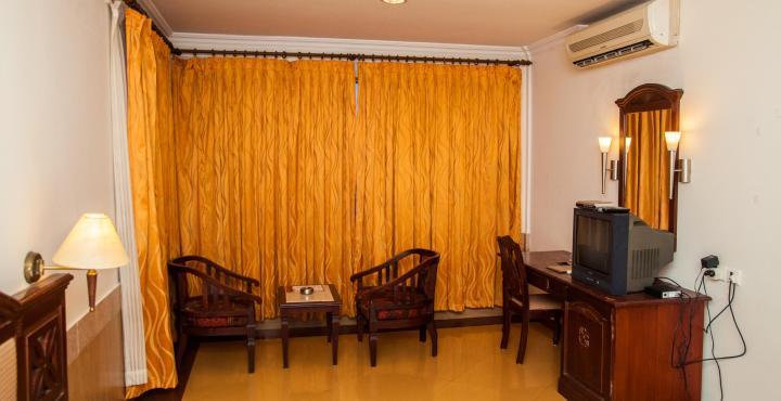 Hotel Arcadia Regency Alappuzha Buitenkant foto