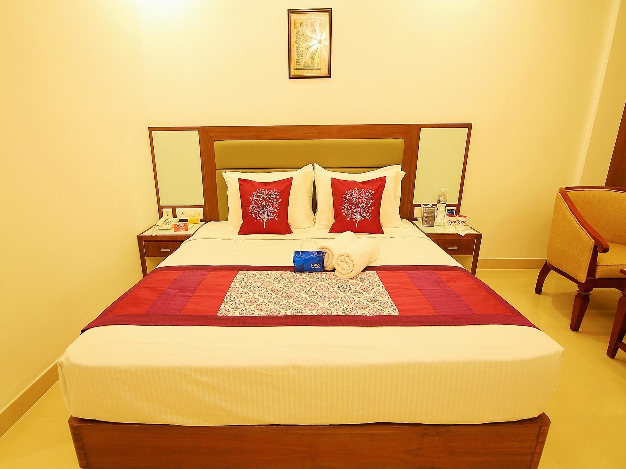 Hotel Arcadia Regency Alappuzha Buitenkant foto