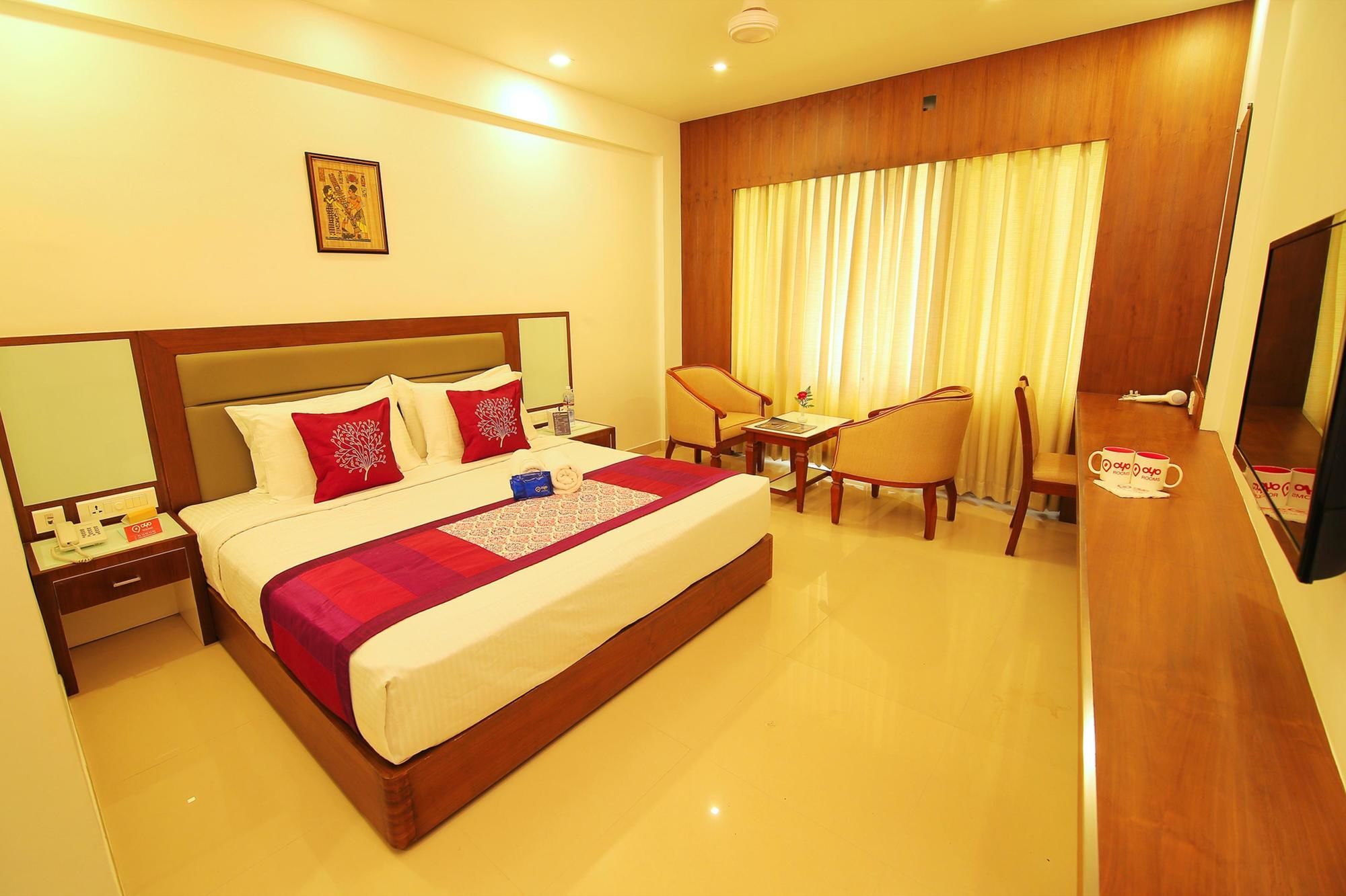 Hotel Arcadia Regency Alappuzha Buitenkant foto